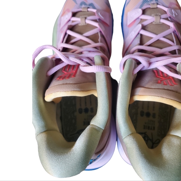Nike • Mens Size 16 • Kyrie 7  1 World 1 People • Regal Pink • Basketball Shoes - Picture 6 of 15
